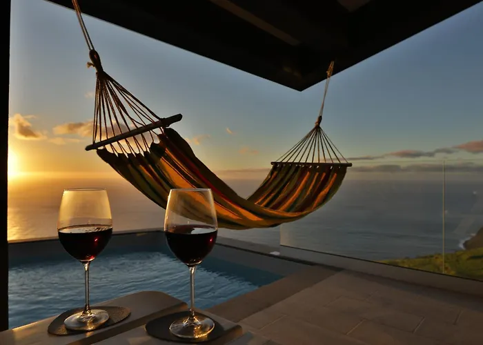 Leonor Cliffside Retreat Willa Calheta (Madeira)