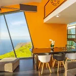 Leonor Cliffside Retreat Villa *