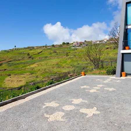 Leonor Cliffside Retreat Calheta (Madeira)