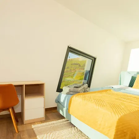 Вилла Leonor Cliffside Retreat *