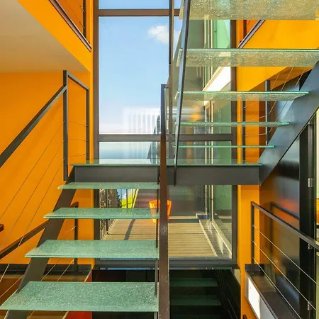 Villa Leonor Cliffside Retreat