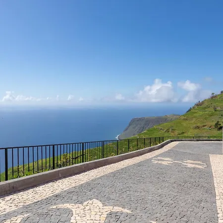 Leonor Cliffside Retreat * Calheta (Madeira)