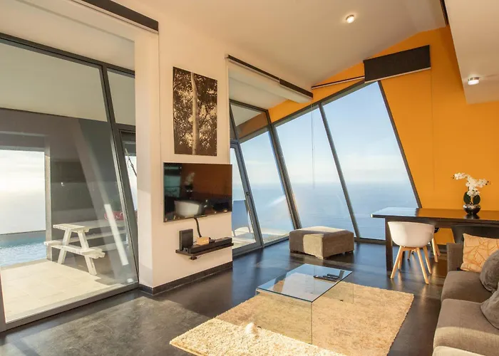 Leonor Cliffside Retreat Calheta (Madeira)