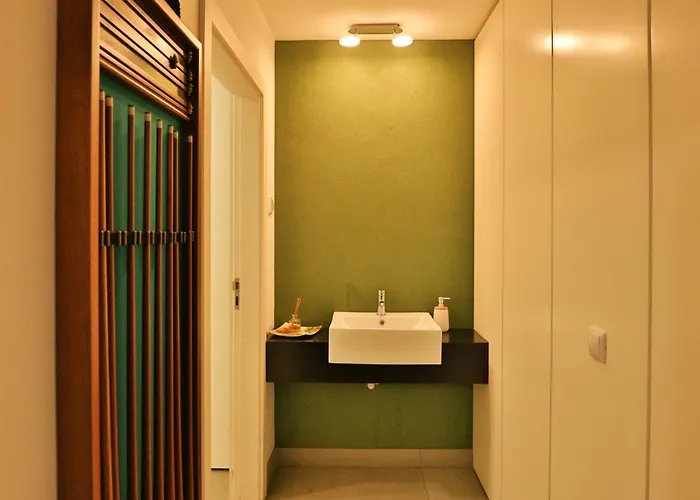 Leonor Cliffside Retreat Villa *