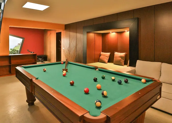 Leonor Cliffside Retreat Villa