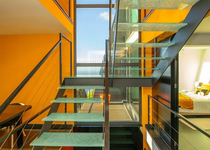 Villa Leonor Cliffside Retreat